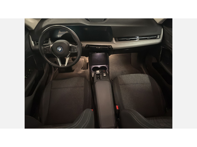 BMW iX1 xDrive30 - автомобили, коли, обяви за нови и употребявани 6