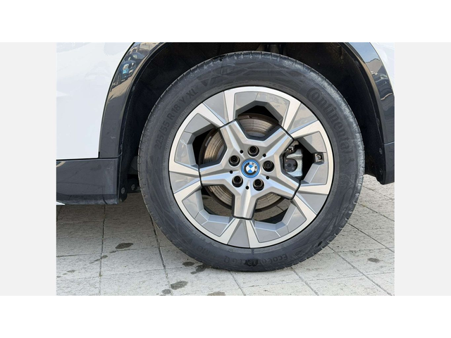 BMW iX1 xDrive30 - автомобили, коли, обяви за нови и употребявани 5