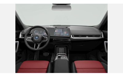 BMW iX1 xDrive30 - автомобили, коли, обяви за нови и употребявани 9