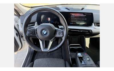 BMW iX1 xDrive30 - автомобили, коли, обяви за нови и употребявани 11
