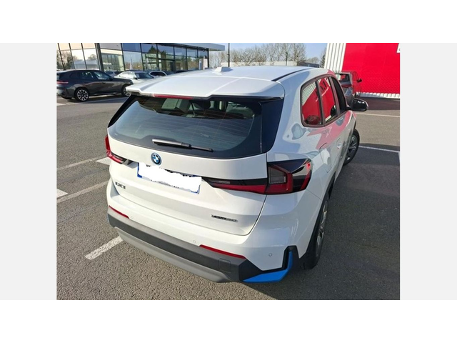 BMW iX1 xDrive30 - автомобили, коли, обяви за нови и употребявани 1