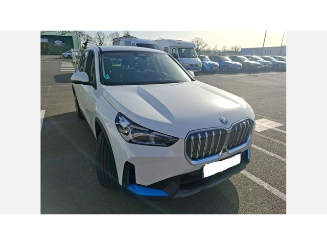 BMW iX1 xDrive30 - автомобили, коли, обяви за нови и употребявани 4