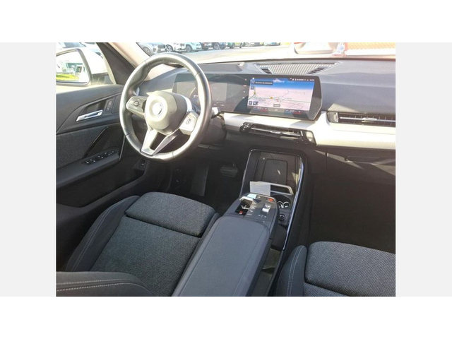 BMW iX1 xDrive30 - автомобили, коли, обяви за нови и употребявани 5