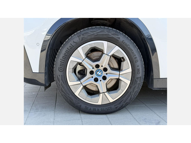 BMW iX1 xDrive30 - автомобили, коли, обяви за нови и употребявани 4