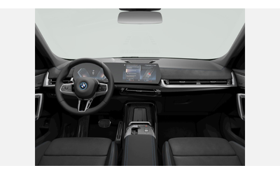 BMW iX1 xDrive30 - автомобили, коли, обяви за нови и употребявани 6