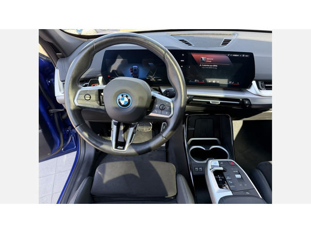 BMW iX1 xDrive30 - автомобили, коли, обяви за нови и употребявани 11