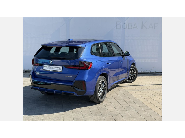 BMW iX1 xDrive30 - автомобили, коли, обяви за нови и употребявани 1