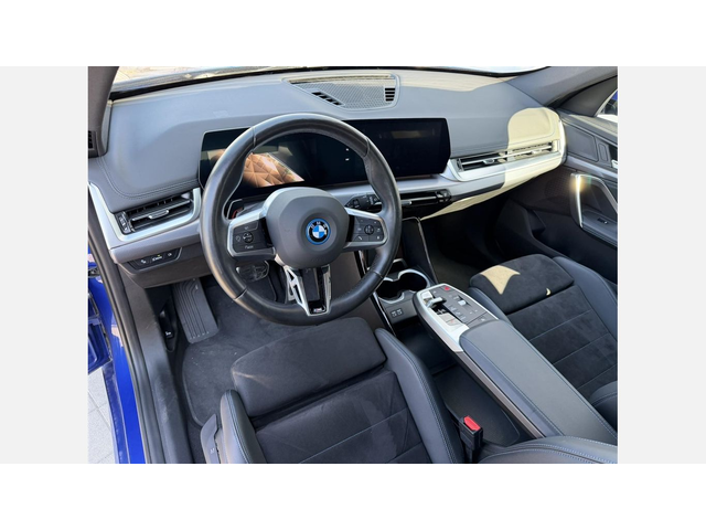 BMW iX1 xDrive30 - автомобили, коли, обяви за нови и употребявани 5