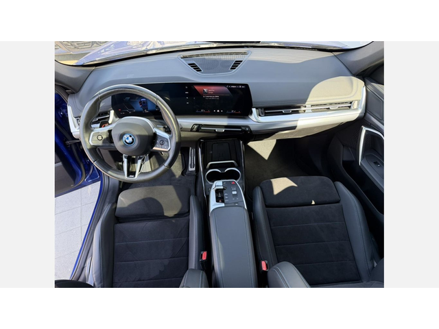 BMW iX1 xDrive30 - автомобили, коли, обяви за нови и употребявани 6