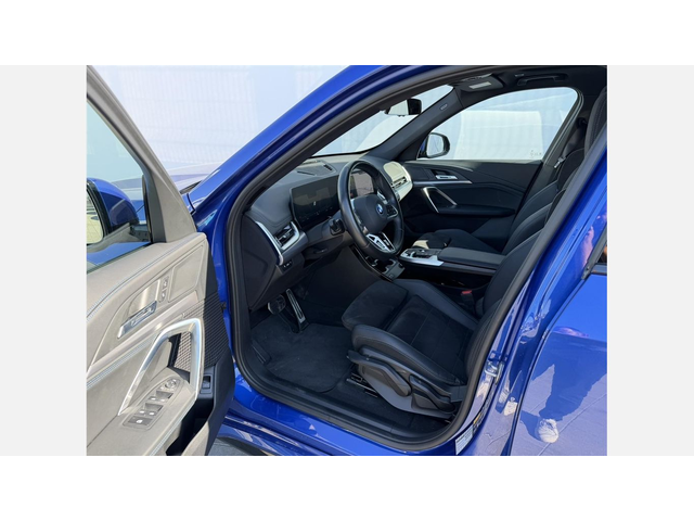 BMW iX1 xDrive30 - автомобили, коли, обяви за нови и употребявани 7