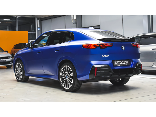 BMW iX2 xDrive30 M Sport - автомобили, коли, обяви за нови и употребявани 6