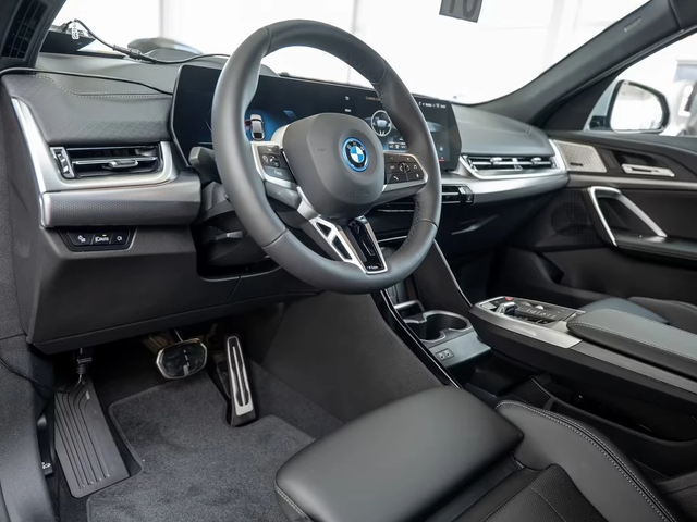 BMW iX2 30 xDrive Msport HuD - автомобили, коли, обяви за нови и употребявани 4