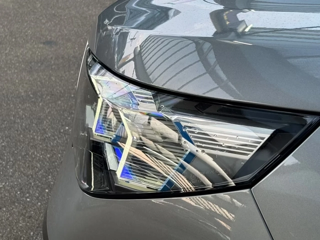 BMW iX2 30 xDrive M Sport 360* HUD Ad.LED DISTRONIC - автомобили, коли, обяви за нови и употребявани 4