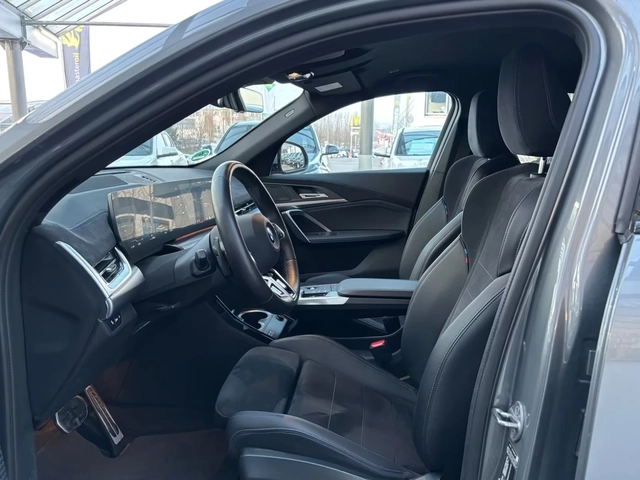 BMW iX2 30 xDrive M Sport 360* HUD Ad.LED DISTRONIC - автомобили, коли, обяви за нови и употребявани 7