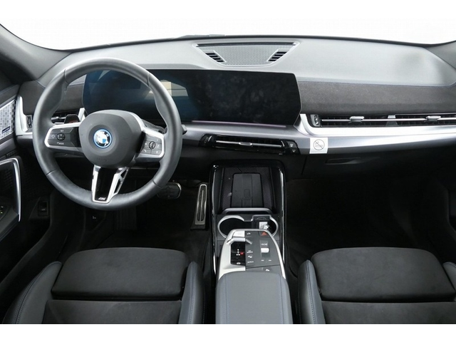BMW iX2 iX2 eDrive20 - автомобили, коли, обяви за нови и употребявани 5