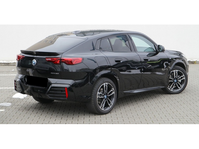 BMW iX2 iX2 xDrive30 M Pack - автомобили, коли, обяви за нови и употребявани 1