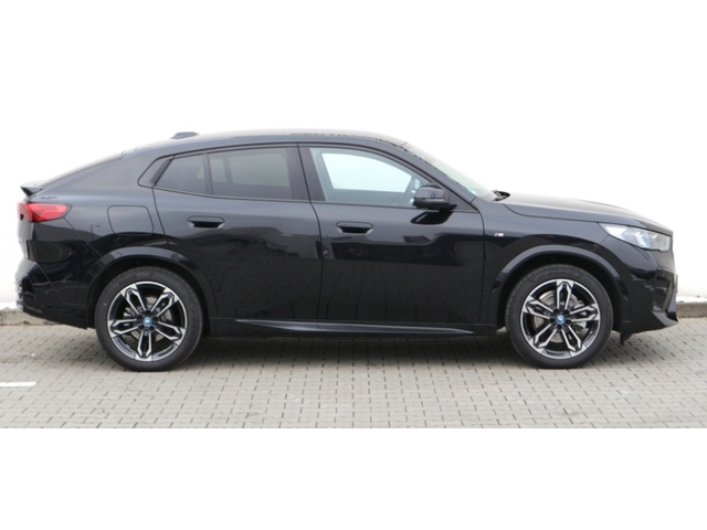 BMW iX2 iX2 xDrive30 M Pack - автомобили, коли, обяви за нови и употребявани 2