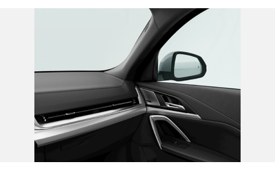 BMW iX2 xDrive30 - автомобили, коли, обяви за нови и употребявани 10