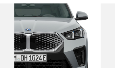 bmw-ix2-xdrive30 - 5