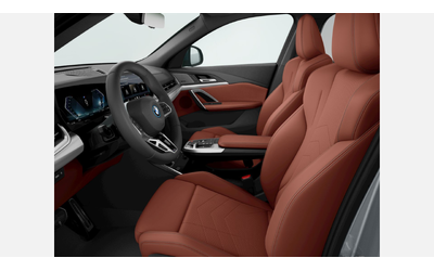 BMW iX2 xDrive30 - автомобили, коли, обяви за нови и употребявани 7