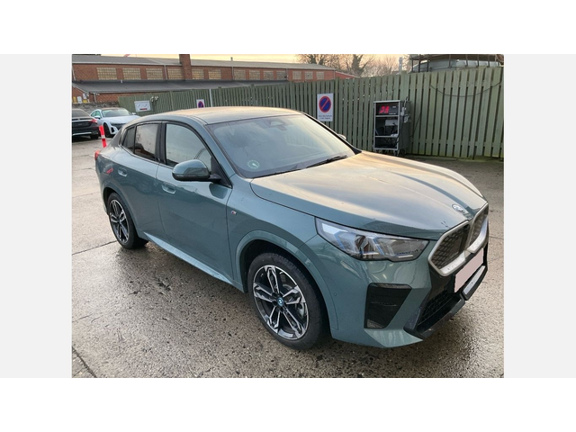 BMW iX2 xDrive30 - автомобили, коли, обяви за нови и употребявани 2