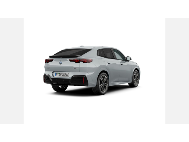 BMW iX2 xDrive30 - автомобили, коли, обяви за нови и употребявани 1
