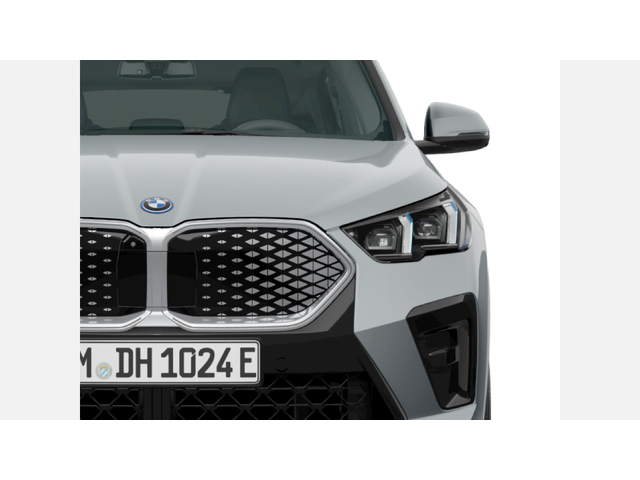BMW iX2 xDrive30 - автомобили, коли, обяви за нови и употребявани 4