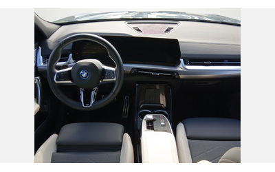 BMW iX2 xDrive30 - автомобили, коли, обяви за нови и употребявани 6