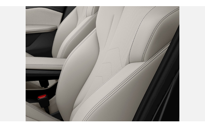 BMW iX2 xDrive30 - автомобили, коли, обяви за нови и употребявани 7