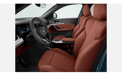 BMW iX2 xDrive30 - автомобили, коли, обяви за нови и употребявани 7
