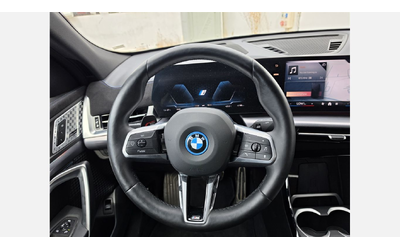 BMW iX2 xDrive30 - автомобили, коли, обяви за нови и употребявани 10