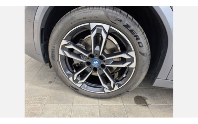 bmw-ix2-xdrive30 - 4
