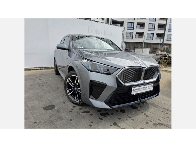 BMW iX2 xDrive30 - автомобили, коли, обяви за нови и употребявани 8