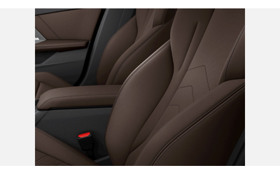 BMW M135 xDrive - автомобили, коли, обяви за нови и употребявани 8