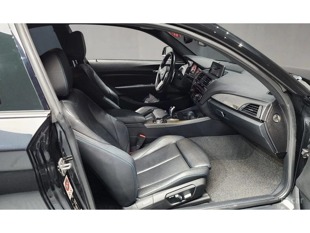 BMW M2 * КОЖА* ПОДГРЕВ* HARMAN KARDON* - автомобили, коли, обяви за нови и употребявани 9