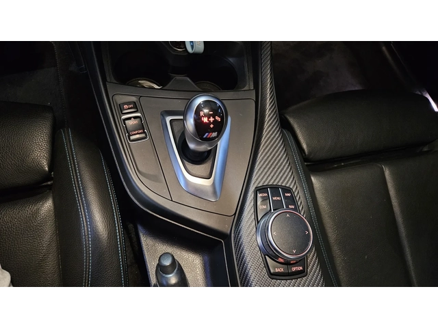 BMW M2 * LED индикация за смяна на предавките , Масаж* - автомобили, коли, обяви за нови и употребявани 6