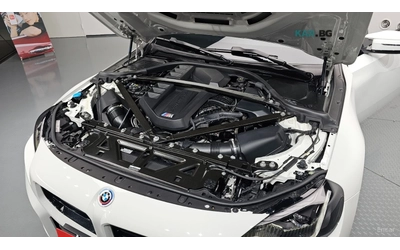 BMW M2 ПОДГРЕВ* ДИСТРОНИК* КАМЕРА* HUD* HARMAN* - автомобили, коли, обяви за нови и употребявани 16