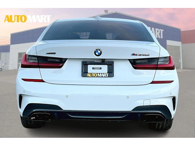 BMW M3 I * M-Package* * HeadUp* AвтоКредит* (ЦЕНА ДО БГ) - автомобили, коли, обяви за нови и употребявани 2