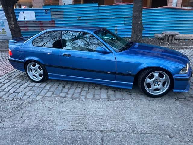BMW M3 3.2I - автомобили, коли, обяви за нови и употребявани 4