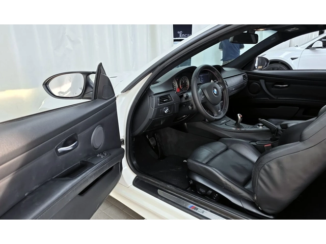 BMW M3 E92 4.0 V8 420к.с. * M DCT * CARBON * 159х.км - автомобили, коли, обяви за нови и употребявани 2
