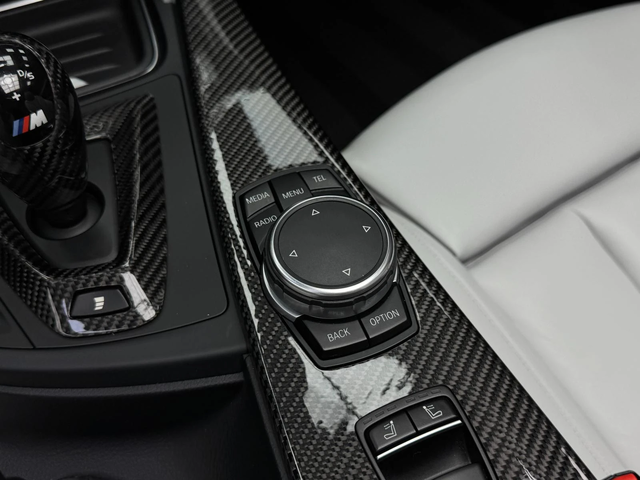 BMW M4 Cabrio* Carbon-Ceramic* H&K* Surround View - автомобили, коли, обяви за нови и употребявани 16