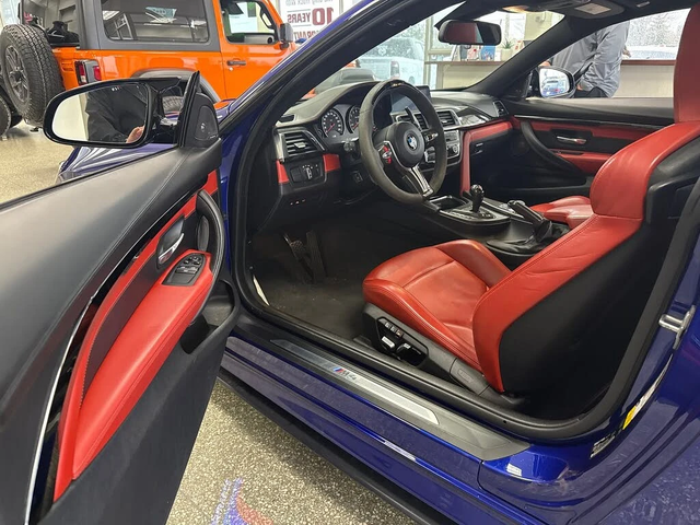 BMW M4 - автомобили, коли, обяви за нови и употребявани 8