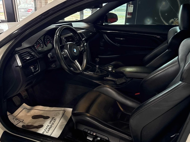 BMW M4 MANUAL * ПОДГРЕВ * CARBON * HARMAN KARDON * CARFAX - автомобили, коли, обяви за нови и употребявани 5
