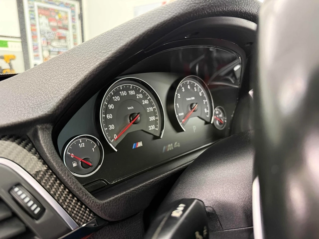 BMW M4 CARBON * CARFAX - автомобили, коли, обяви за нови и употребявани 11