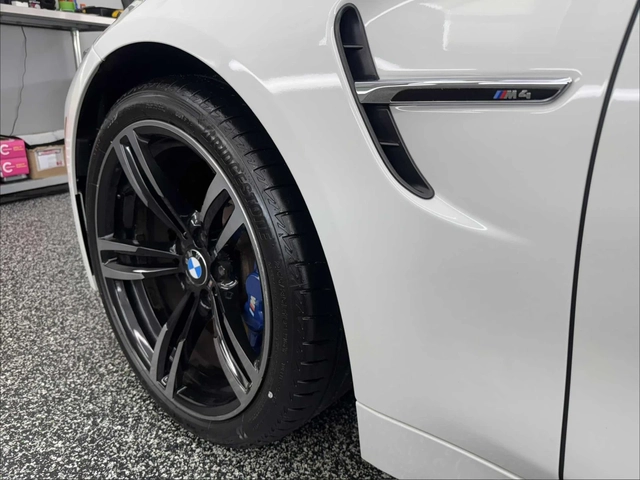 BMW M4 CARBON * CARFAX - автомобили, коли, обяви за нови и употребявани 6