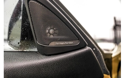 BMW M4 РЪЧКА* ХЕДЪП* H/K* CARBON* ПОДГРЕВ ВОЛАН - автомобили, коли, обяви за нови и употребявани 8