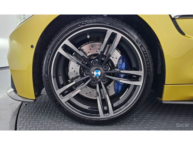 BMW M4 HARMON* KARDON* 360КАМЕРА* ХЕДЪП* CARBON* - автомобили, коли, обяви за нови и употребявани 4