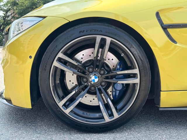 BMW M4 - автомобили, коли, обяви за нови и употребявани 5
