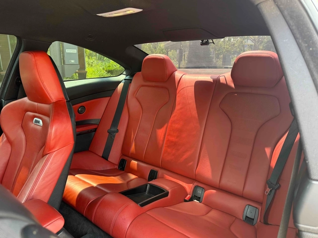 BMW M4 - автомобили, коли, обяви за нови и употребявани 8