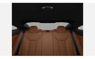 BMW M4 Competition M xDrive Coupe - автомобили, коли, обяви за нови и употребявани 10